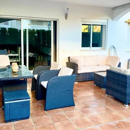 Garden In Dama De Noche, Puerto Banus Apartment