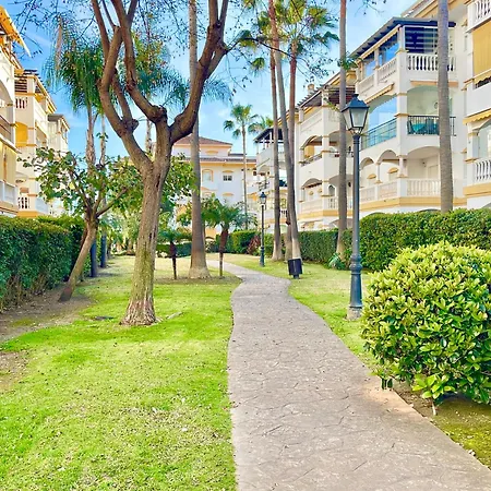 Garden In Dama De Noche, Puerto Banus Apartment Marbella